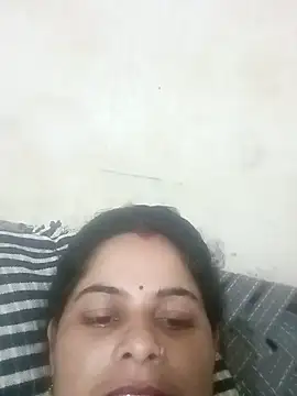 Snapshot of JULEE-740 chatting on October 3, 8:30 am JULEE-740 online show from October 3, 8:30 am