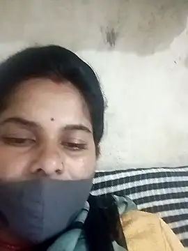 Snapshot of JULEE-740 chatting on October 4, 8:53 am JULEE-740 online show from October 4, 8:53 am