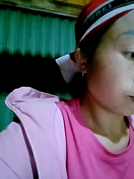 Snapshot of lucybaby00 chatting on October 29, 2:20 pm lucybaby00 online show from October 29, 2:20 pm