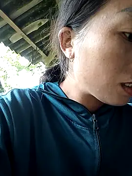 Snapshot of lucybaby00 chatting on September 27, 5:47 am lucybaby00 online show from September 27, 5:47 am