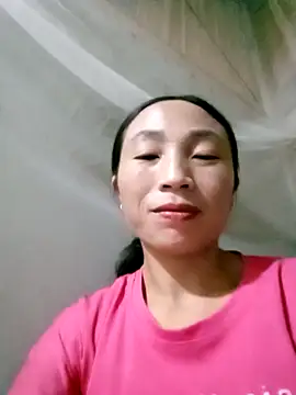 Snapshot of lucybaby00 chatting on October 28, 2:12 pm lucybaby00 online show from October 28, 2:12 pm