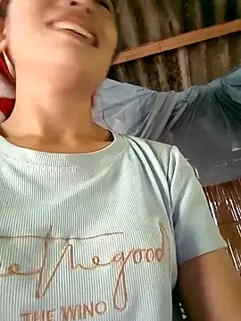 Snapshot of lucybaby00 chatting on October 8, 3:55 am lucybaby00 online show from October 8, 3:55 am