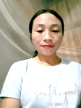 Snapshot of lucybaby00 chatting on October 19, 1:24 pm lucybaby00 online show from October 19, 1:24 pm