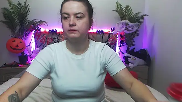 Snapshot of MavkaCute chatting on October 30, 7:37 pm MavkaCute online show from October 30, 7:37 pm