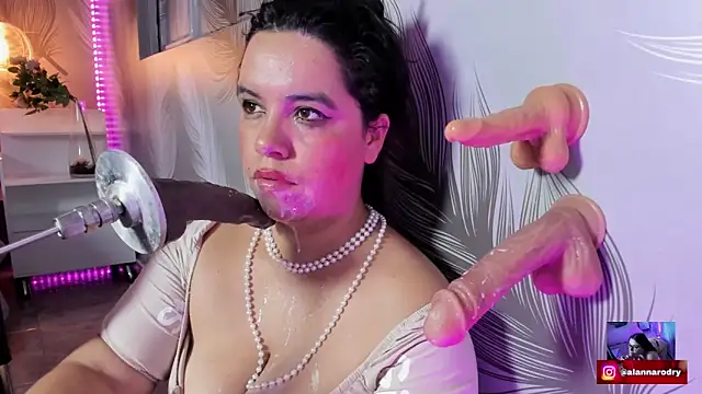 Snapshot of Alanna-sloppy chatting on October 21, 7:40 pm Alanna-sloppy online show from October 21, 7:40 pm