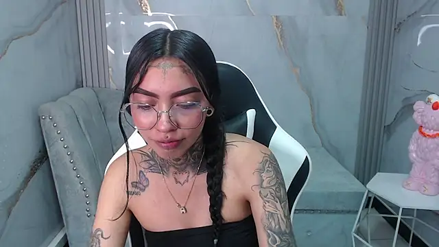 Snapshot of Ashley_Blum_v chatting on September 20, 9:02 pm Ashley Blum v online show from September 20, 9:02 pm