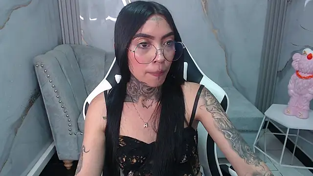 Snapshot of Ashley_Blum_v chatting on September 18, 8:51 pm Ashley Blum v online show from September 18, 8:51 pm