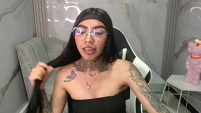 Snapshot of Ashley_Blum_v chatting on September 27, 8:16 pm Ashley Blum v online show from September 27, 8:16 pm