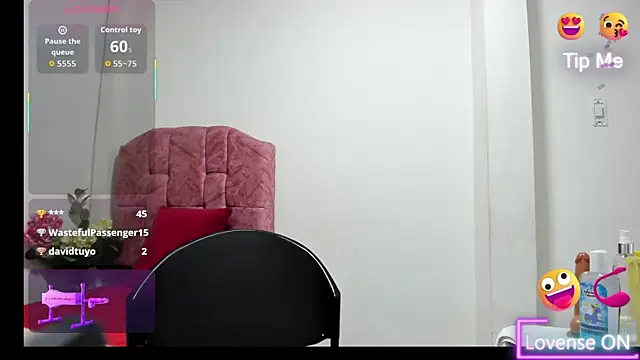 Snapshot of esmeraldaladys chatting on November 1, 9:19 pm esmeraldaladys online show from November 1, 9:19 pm