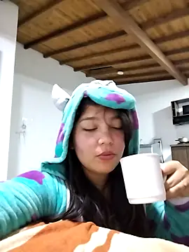 Rzxi  online show from October 4, 3:45 am