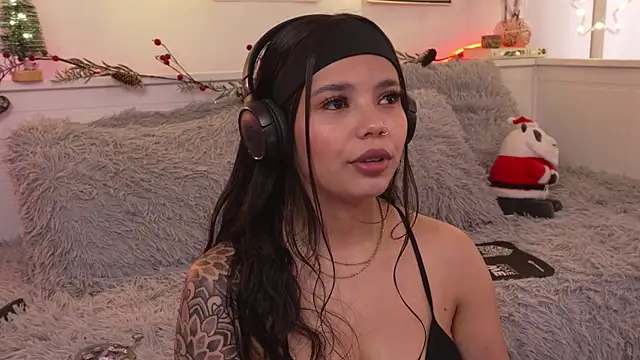 sophieee art online show from December 15, 8:03 pm