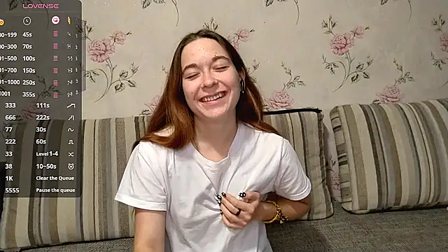 KissKarina online show from September 28, 2:44 pm