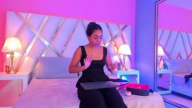 JadeeKhan online show from October 16, 9:06 pm