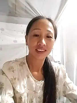 Snapshot of cute_love00 chatting on October 2, 11:10 pm cute love00 online show from October 2, 11:10 pm