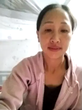 Snapshot of cute_love00 chatting on October 17, 10:24 pm cute love00 online show from October 17, 10:24 pm