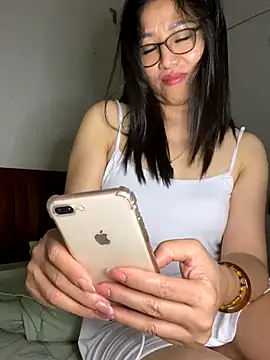 Snapshot of Vitamin_sexy chatting on October 12, 5:48 pm Vitamin sexy online show from October 12, 5:48 pm