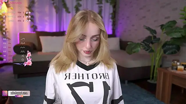 BabyyyLunaX online show from May 11, 7:55 pm