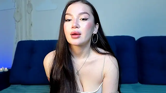 LexeeLuv online show from March 2, 9:31 pm