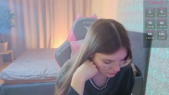 magic shy  online show from March 29, 1:48 am