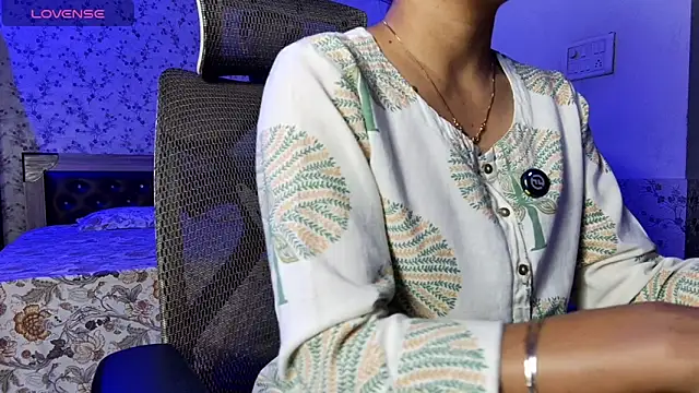 snow white123 online show from March 18, 11:10 pm