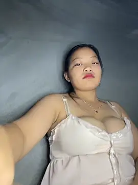 Snapshot of Lyrasss chatting on November 1, 2:16 am Lyrasss online show from November 1, 2:16 am