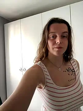 TenderLaGlamor online show from November 11, 10:56 am