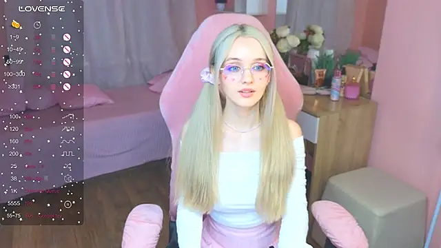 exxxcore  online show from September 26, 1:20 pm