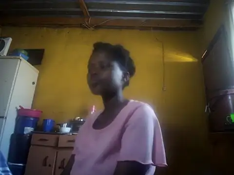 Caramelchick01 online show from October 14, 7:11 am