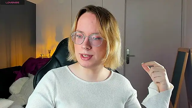 Amanda Butlerr online show from November 2, 2:31 pm