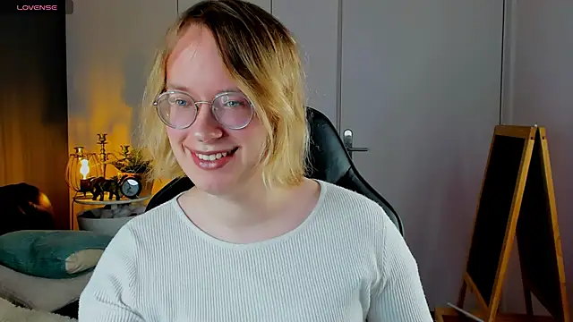 Amanda Butlerr online show from November 19, 8:31 pm