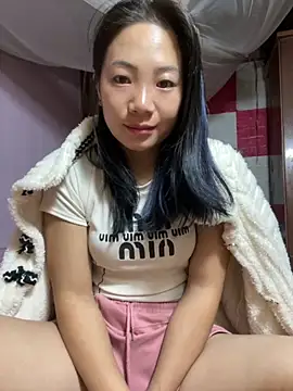 Snapshot of AAANINE22 chatting on October 27, 8:21 am AAANINE22 online show from October 27, 8:21 am