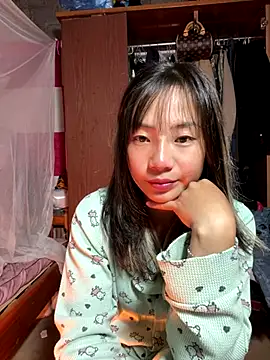 Snapshot of AAANINE22 chatting on September 28, 12:21 pm AAANINE22 online show from September 28, 12:21 pm