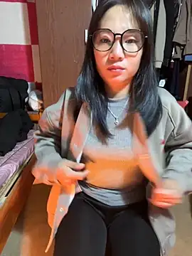 Snapshot of AAANINE22 chatting on October 29, 1:37 pm AAANINE22 online show from October 29, 1:37 pm