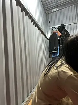 Snapshot of AAANINE22 chatting on October 31, 8:51 am AAANINE22 online show from October 31, 8:51 am