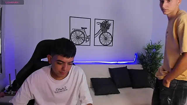 wilbert hot01 online show from October 20, 7:39 pm