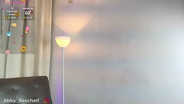 Snapshot of Abby_Raschell chatting on October 19, 3:52 am Abby Raschell online show from October 19, 3:52 am