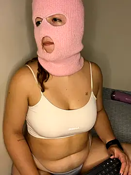 Snapshot of destiny69col chatting on October 13, 12:57 am destiny69col online show from October 13, 12:57 am