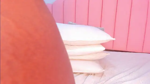 lia queen18 online show from December 19, 11:46 am