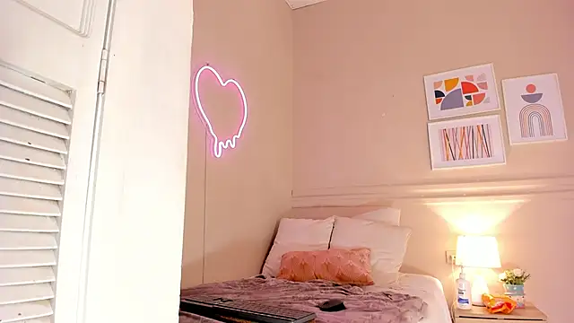  aleja x online show from September 19, 6:40 pm