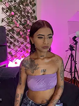 Dirty isabella18 online show from May 7, 7:17 pm