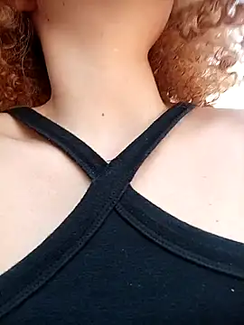 Snapshot of SirenRouge_69 chatting on October 8, 8:57 pm SirenRouge 69 online show from October 8, 8:57 pm