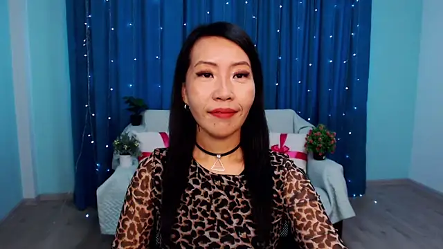 Snapshot of LiaPak chatting on September 19, 12:20 am LiaPak online show from September 19, 12:20 am