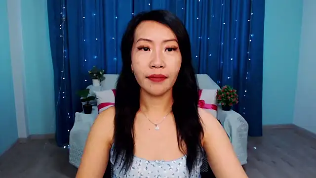 Snapshot of LiaPak chatting on September 23, 1:04 am LiaPak online show from September 23, 1:04 am