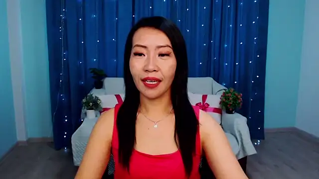 Snapshot of LiaPak chatting on September 18, 12:09 am LiaPak online show from September 18, 12:09 am