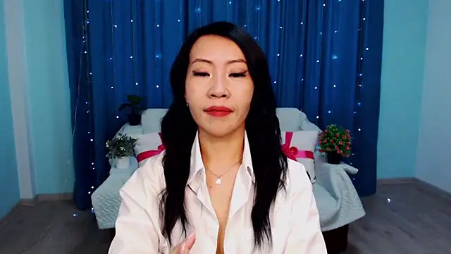 Snapshot of LiaPak chatting on October 23, 1:11 am LiaPak online show from October 23, 1:11 am