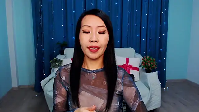 Snapshot of LiaPak chatting on October 17, 1:31 am LiaPak online show from October 17, 1:31 am