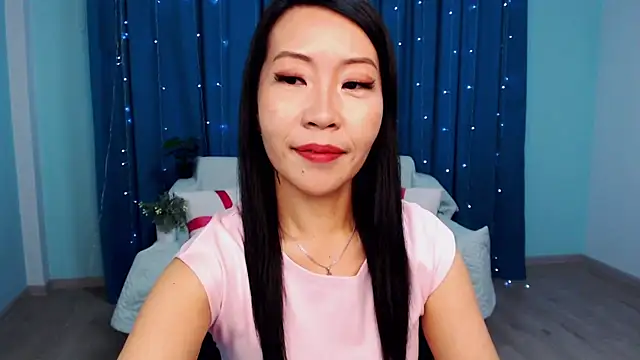 Snapshot of LiaPak chatting on October 14, 1:08 am LiaPak online show from October 14, 1:08 am