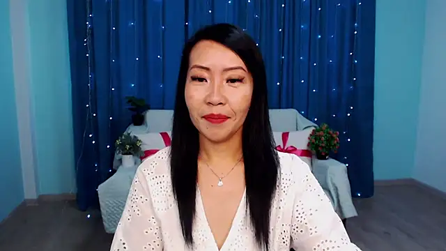 Snapshot of LiaPak chatting on September 21, 11:58 pm LiaPak online show from September 21, 11:58 pm