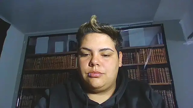 Snapshot of Hailey_Curvy chatting on September 24, 3:49 am Hailey Curvy online show from September 24, 3:49 am