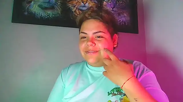 Snapshot of Hailey_Curvy chatting on September 18, 3:49 am Hailey Curvy online show from September 18, 3:49 am